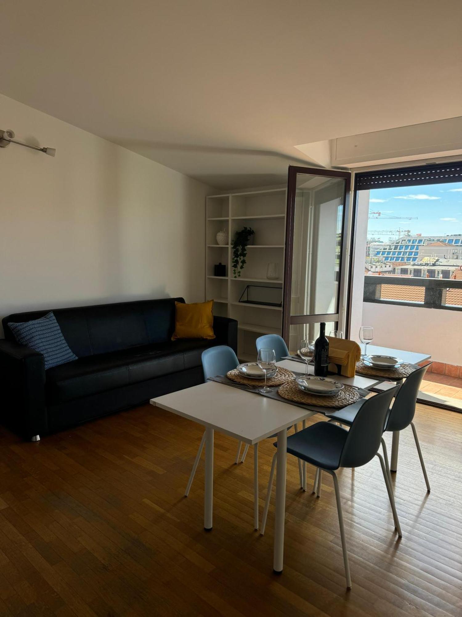 Appartamento Isola- Attico Con Balcone Milánó Kültér fotó