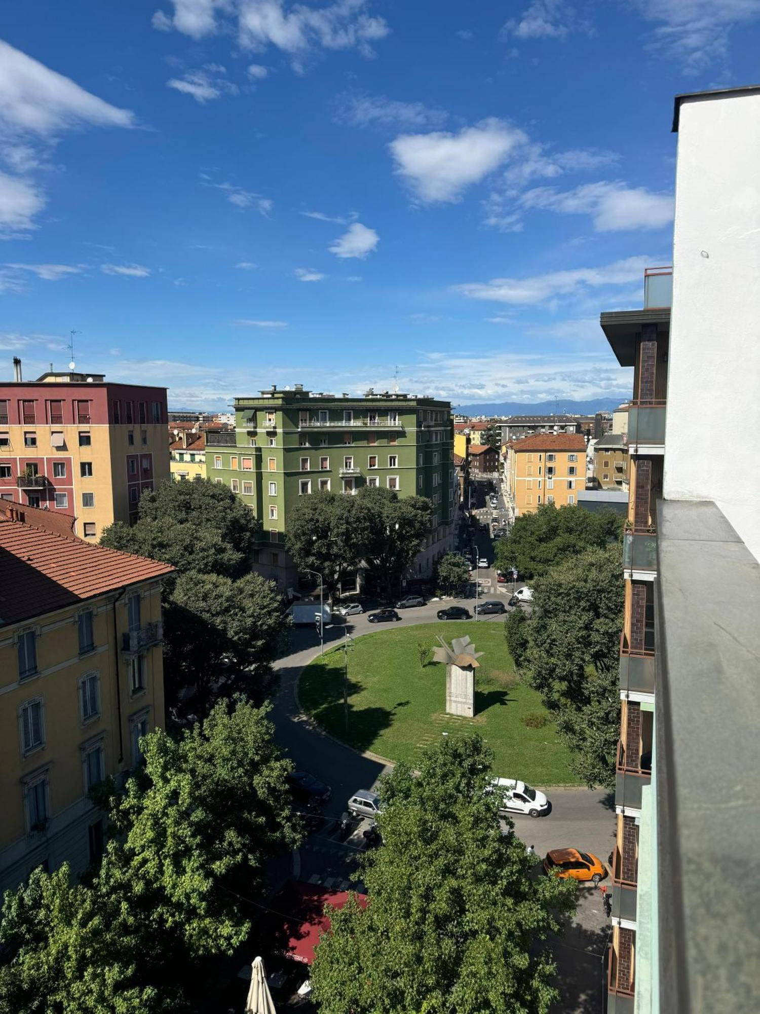 Appartamento Isola- Attico Con Balcone Milánó Kültér fotó